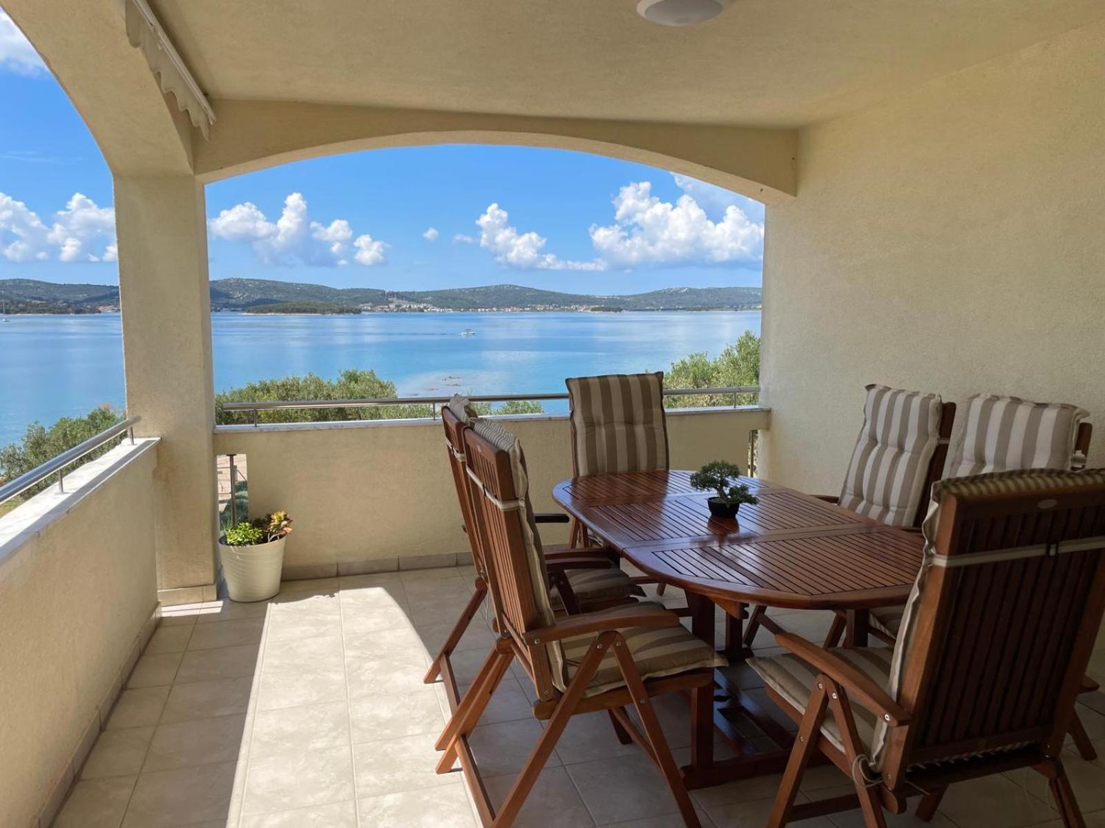 Luxury Beach Apartment Biograd Na Moru Buitenkant foto