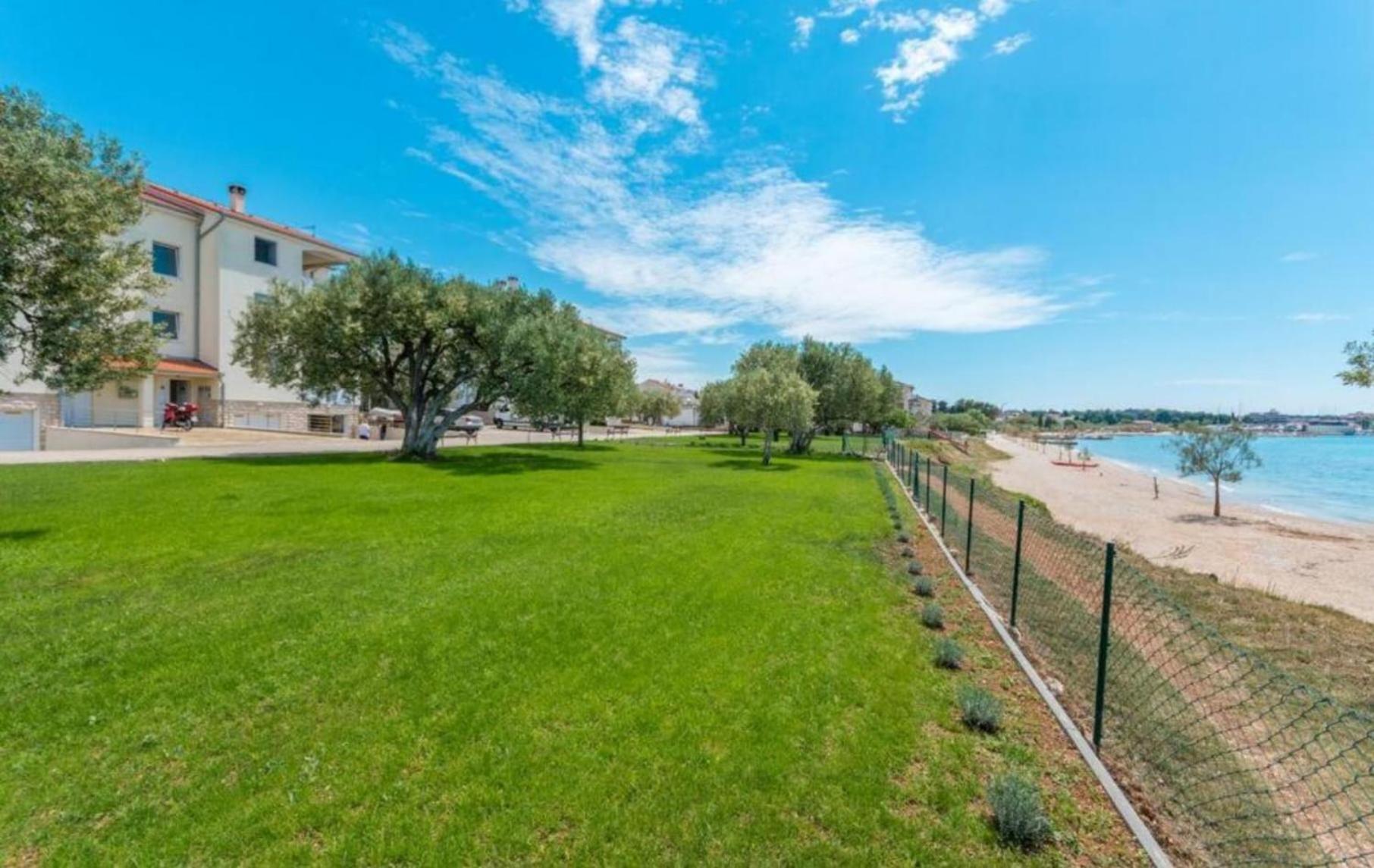 Luxury Beach Apartment Biograd Na Moru Buitenkant foto