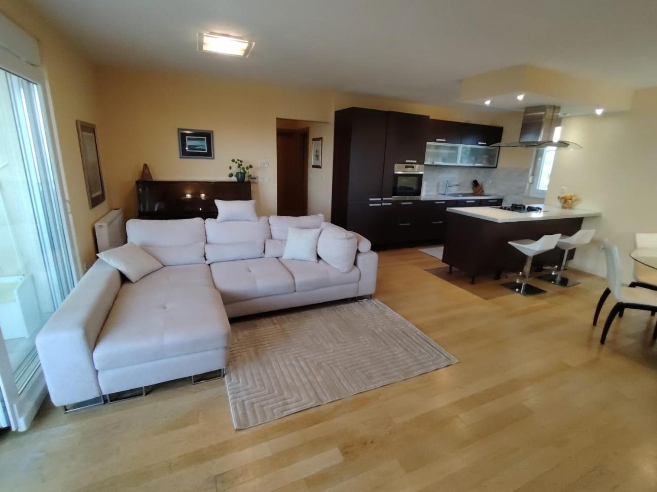 Luxury Beach Apartment Biograd Na Moru Buitenkant foto